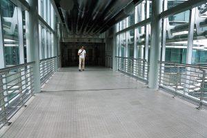 Paredes de cristal de seguridad transparentes de un edificio