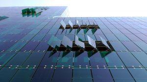 Cristales de Ventanas que se encuentran abiertos en un edificio situado en Sant Cugat