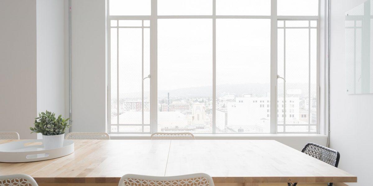 Cristal en Ventanas de aluminio de una vivienda seguros y resistentes