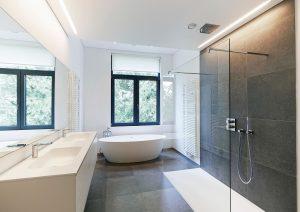 haz que tu baño luzca reluciente con nuestras cristalerías en sabadell